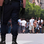 Le piazze italiane si infiammano: tensioni e contestazioni tra Milano e Roma nei cortei del fine settimana